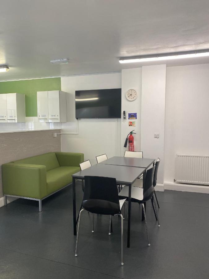 Charming Rooms For Students Only, Cricklewood Lane - Sk London Eksteriør billede